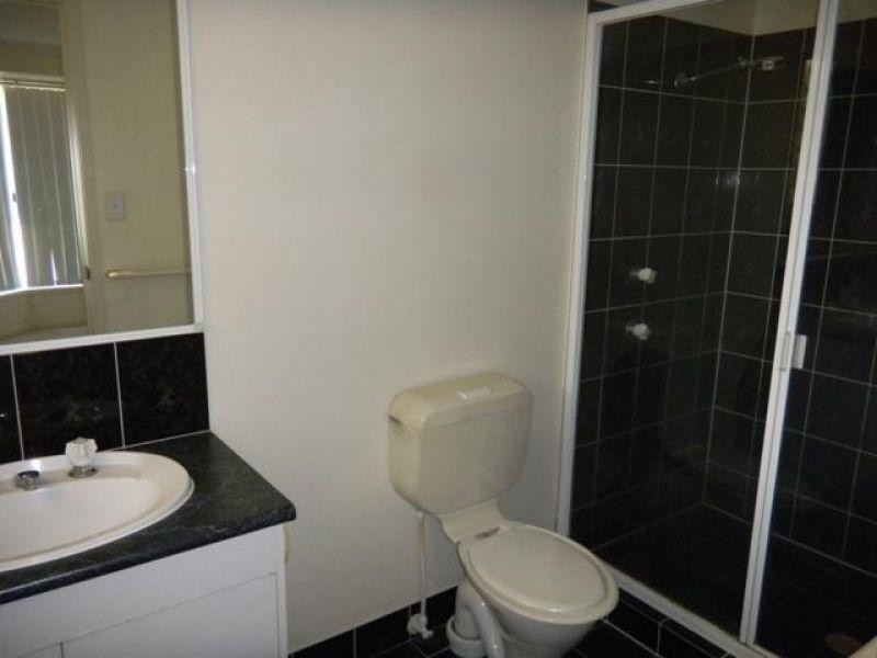 11 Fossickers Court, Southside QLD 4570