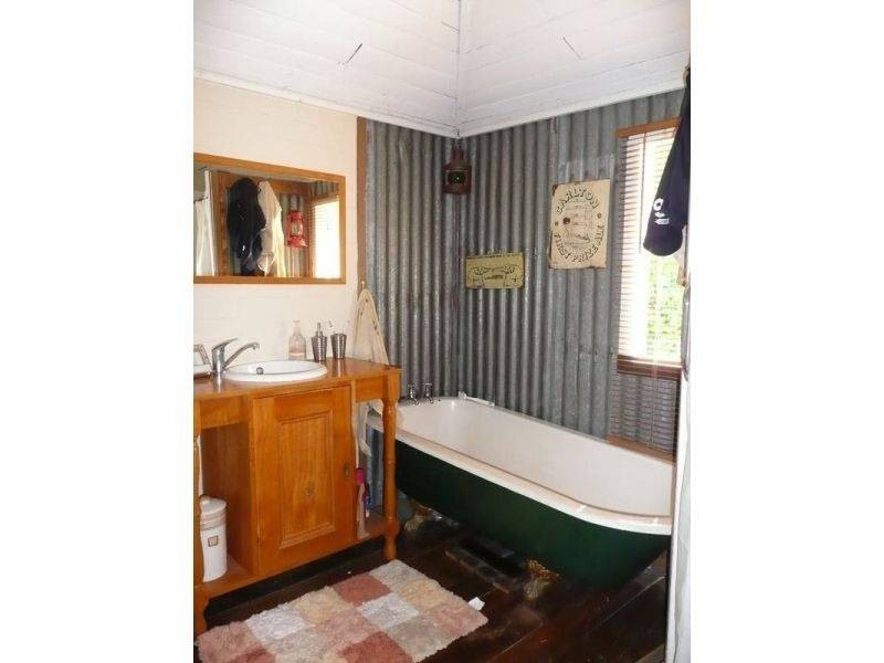 5 Burchill Lane, Monkland QLD 4570