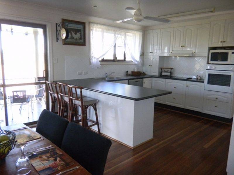 9 Sorensen Road, Southside QLD 4570