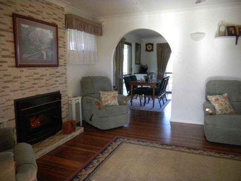 9 Sorensen Road, Southside QLD 4570
