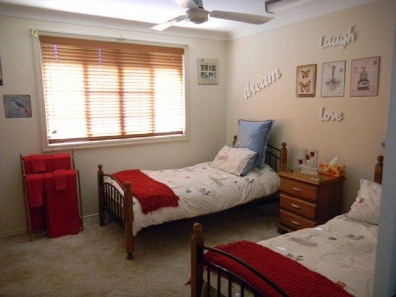 9 Sorensen Road, Southside QLD 4570