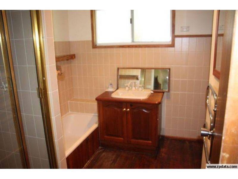 710 Old Goomboorian Road, Veteran QLD 4570