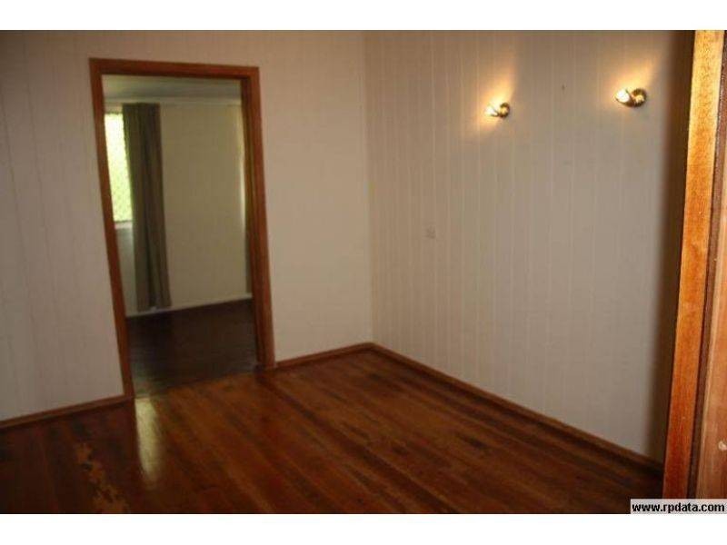 710 Old Goomboorian Road, Veteran QLD 4570