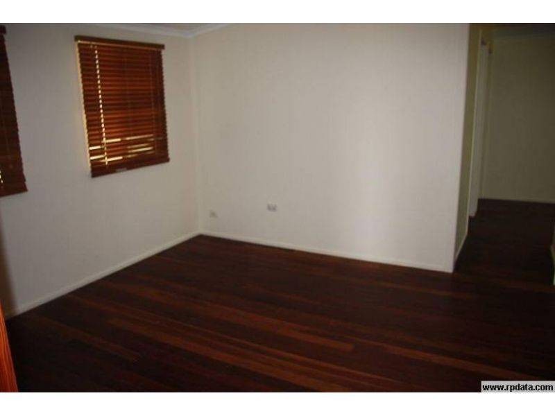 710 Old Goomboorian Road, Veteran QLD 4570