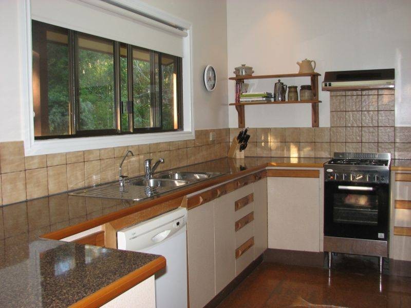 138 Deans Road, The Palms QLD 4570