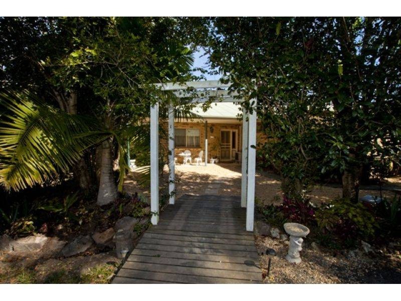 9 Megan Road, Southside QLD 4570