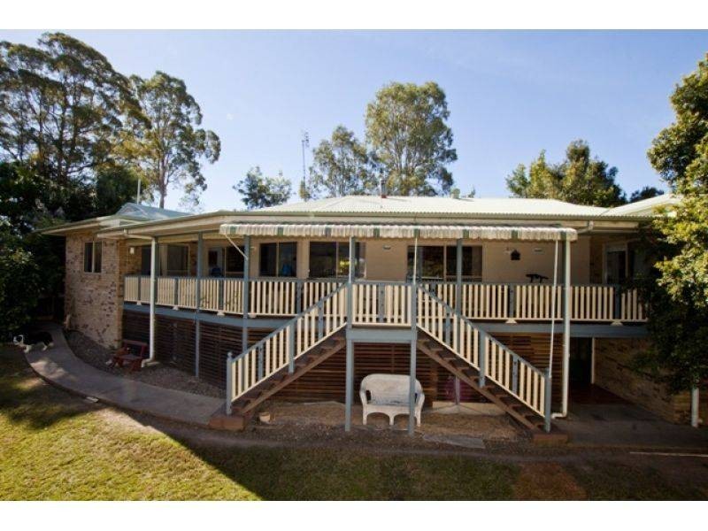 9 Megan Road, Southside QLD 4570