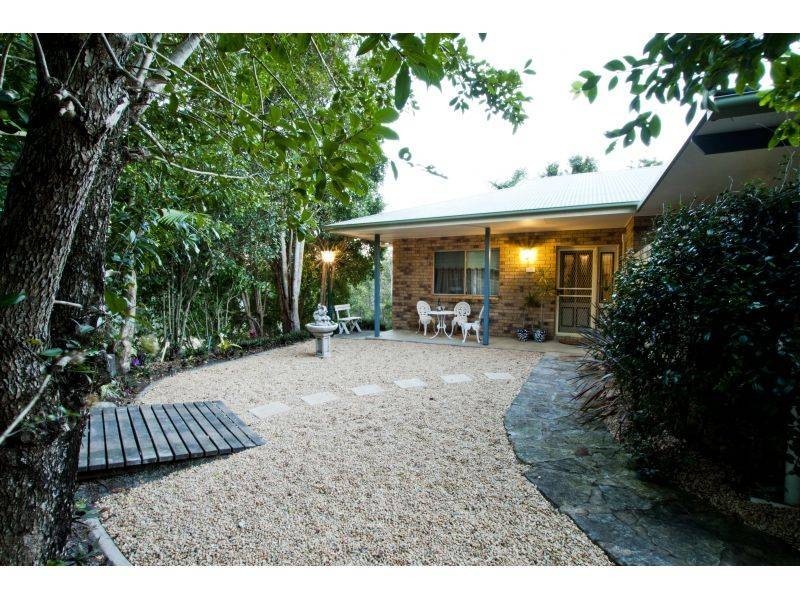 9 Megan Road, Southside QLD 4570