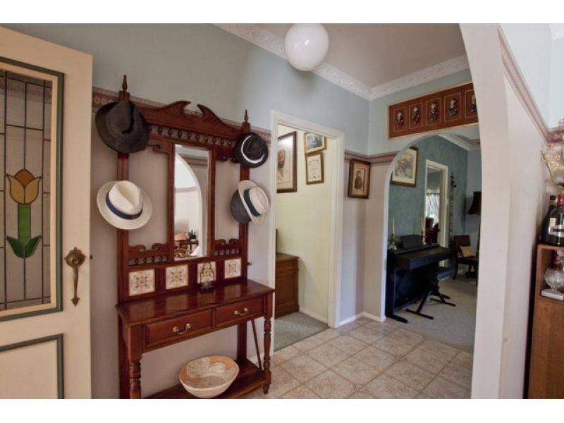 9 Megan Road, Southside QLD 4570