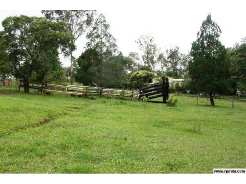 11 Old Goomboorian Road, Veteran QLD 4570