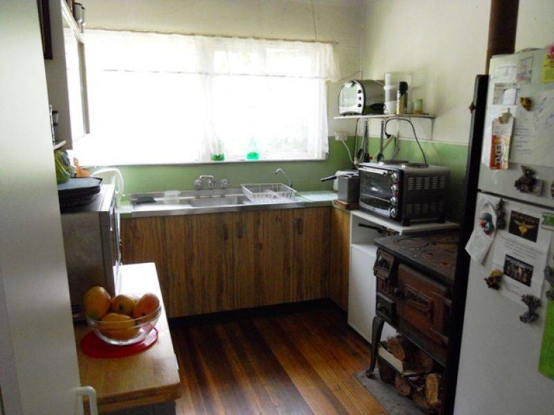 11 Old Goomboorian Road, Veteran QLD 4570