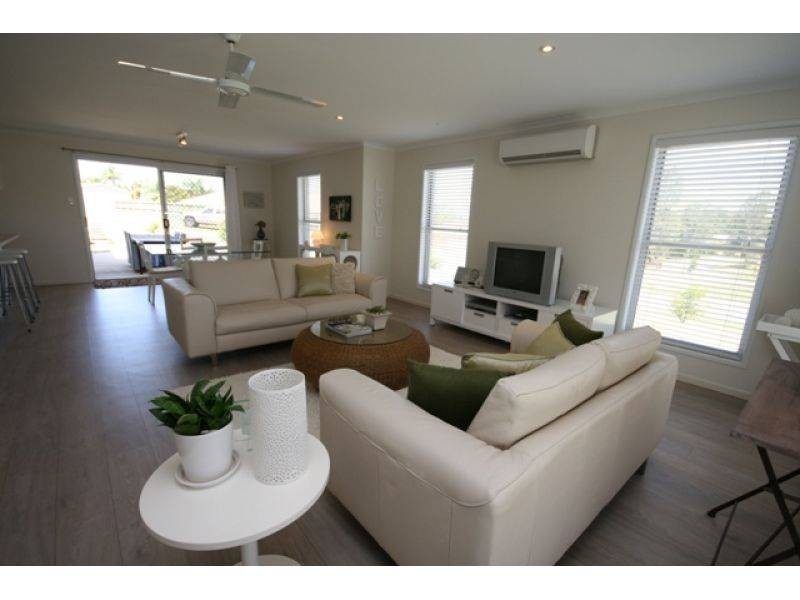 14 Rocklea Drive, Southside QLD 4570