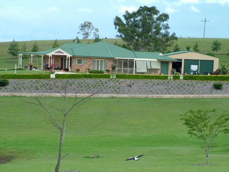 75 Robert Road, Chatsworth QLD 4570