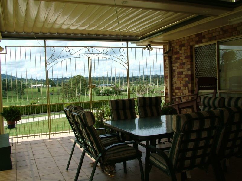 75 Robert Road, Chatsworth QLD 4570