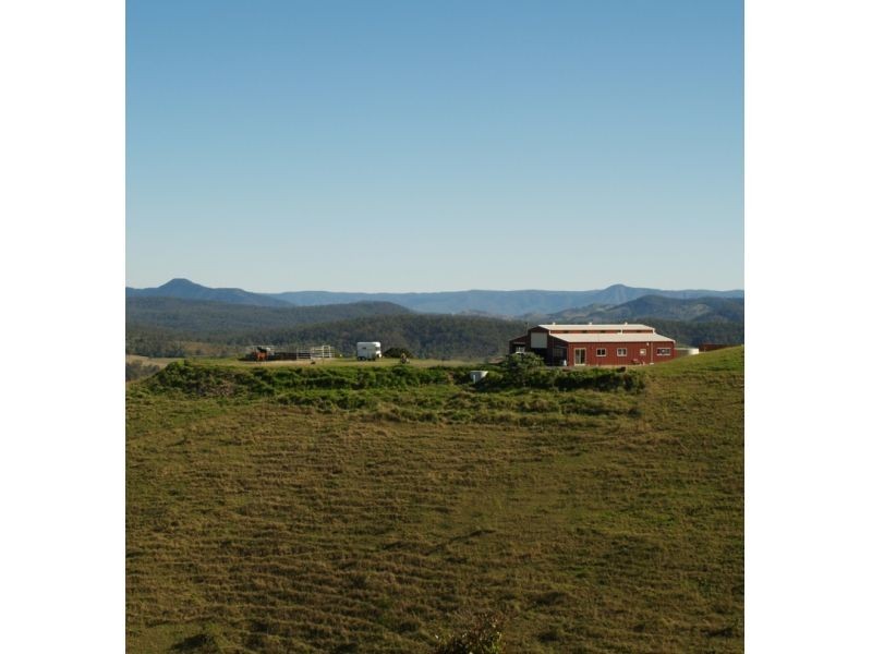 192 Percival Road, Chatsworth QLD 4570