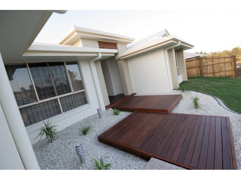 75 Gympie View Drive, Southside QLD 4570