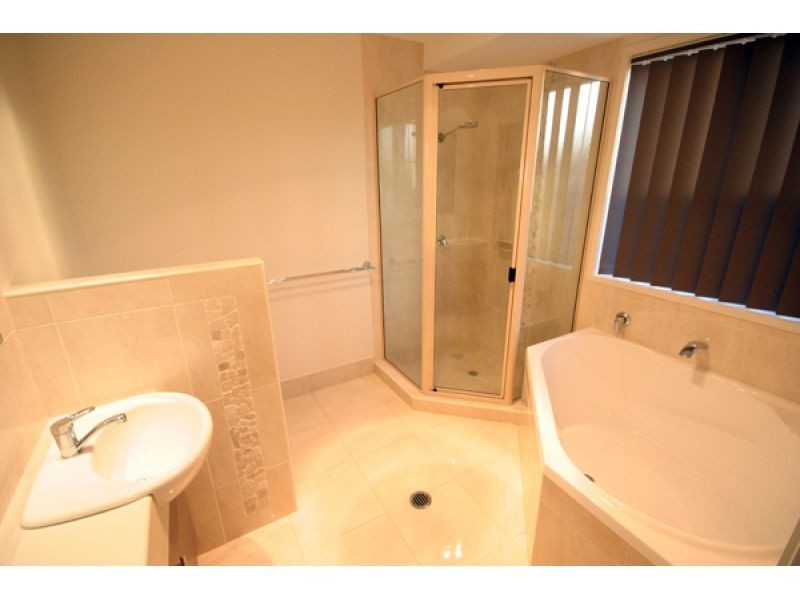 75 Gympie View Drive, Southside QLD 4570