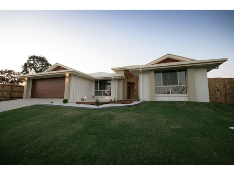 75 Gympie View Drive, Southside QLD 4570