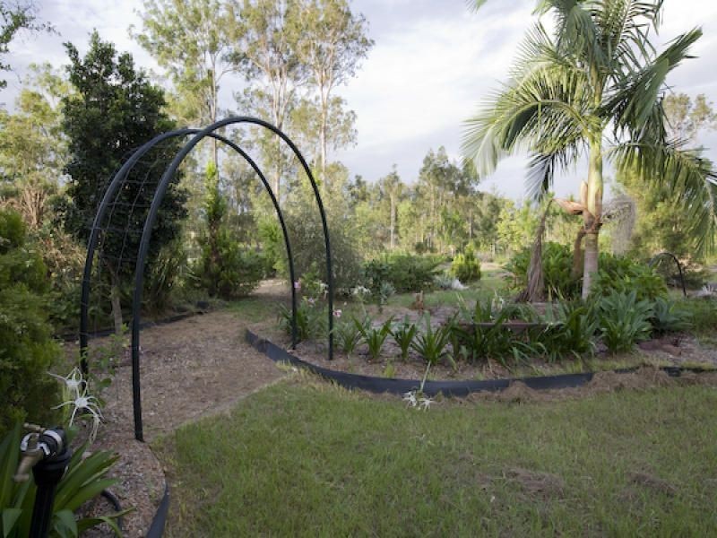 11 CHARLES Place, Curra QLD 4570