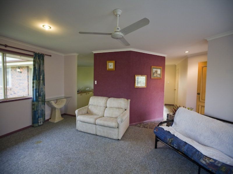 11 CHARLES Place, Curra QLD 4570