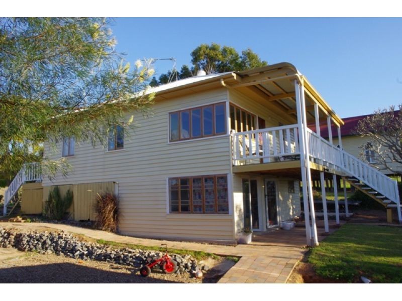 8 MEYERS Street, Imbil QLD 4570