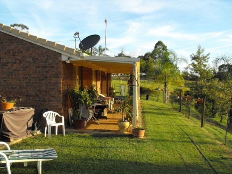 15 Wacal Road, Mothar Mountain QLD 4570