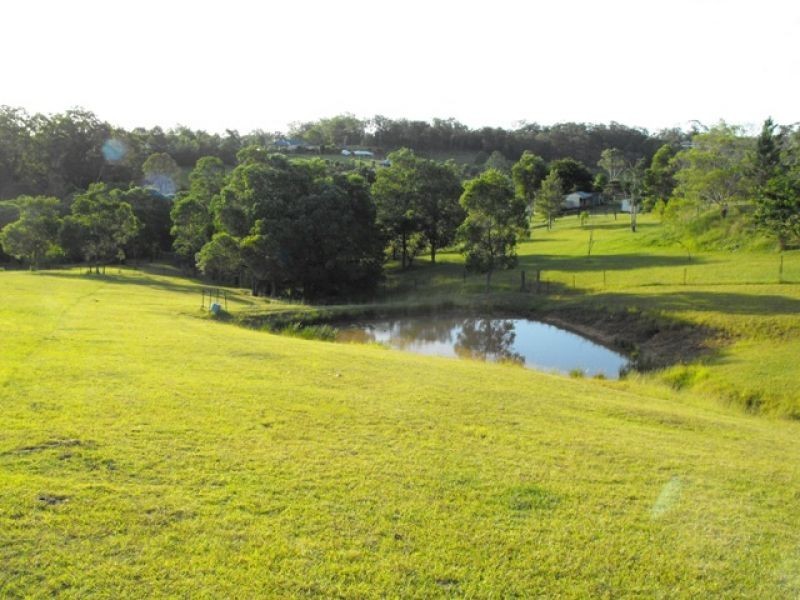 15 Wacal Road, Mothar Mountain QLD 4570