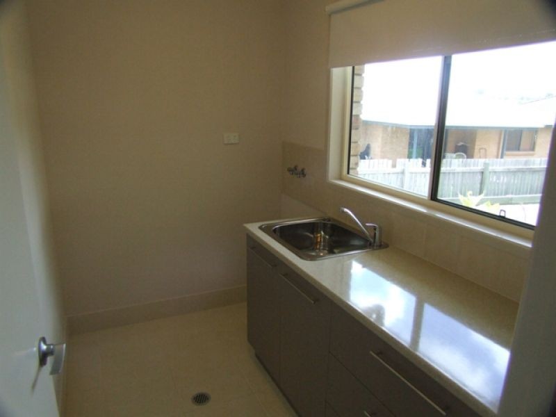 9 Decker Place, Southside QLD 4570