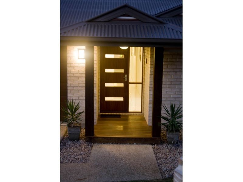 20 Jasmine Avenue, Southside QLD 4570