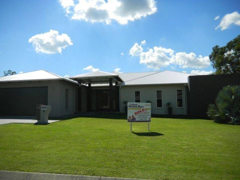 14 Deakin Court, Southside QLD 4570