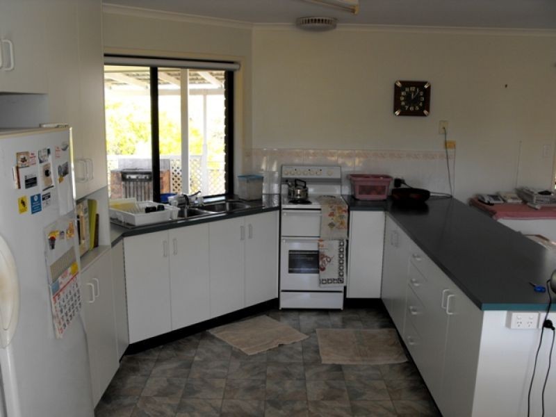32 Limestone Drive, Widgee QLD 4570