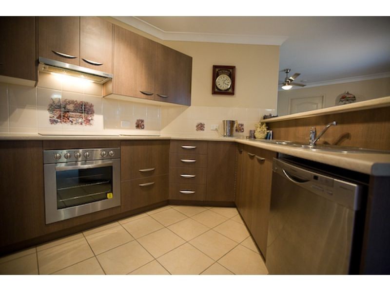 3 Archer Court, Southside QLD 4570