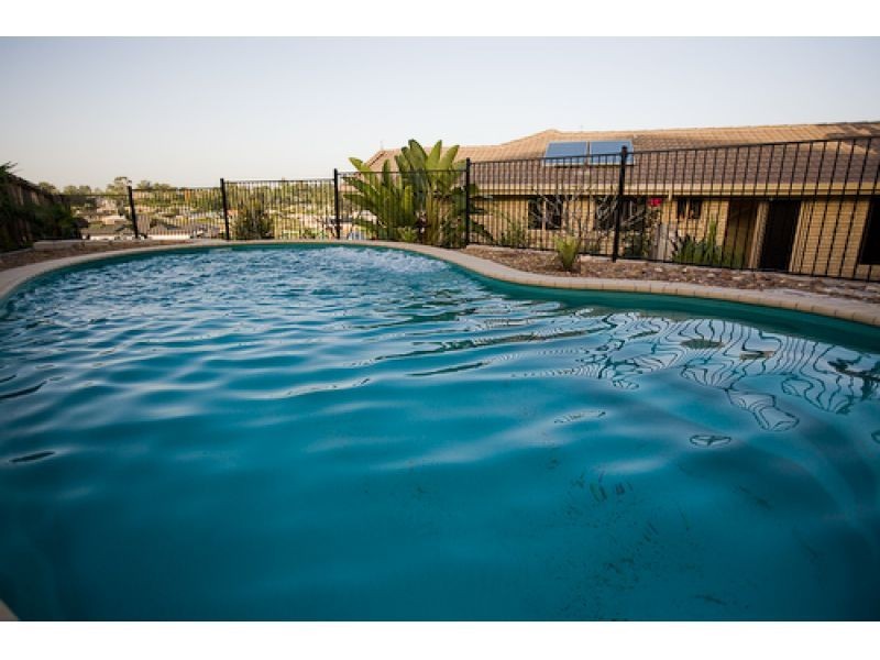 3 Archer Court, Southside QLD 4570