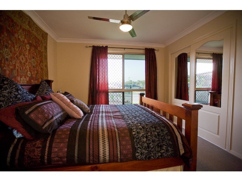 3 Archer Court, Southside QLD 4570