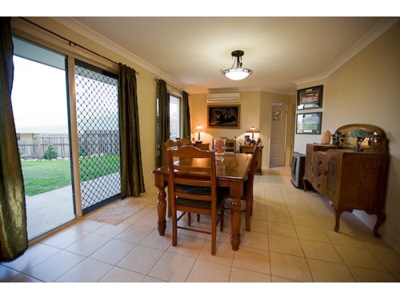 3 Archer Court, Southside QLD 4570