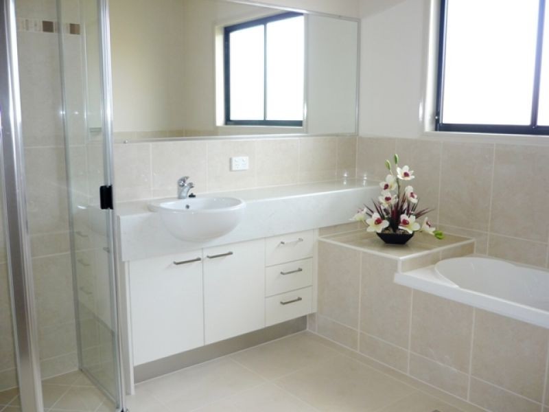 2 Chairmans Close, Jones Hill QLD 4570