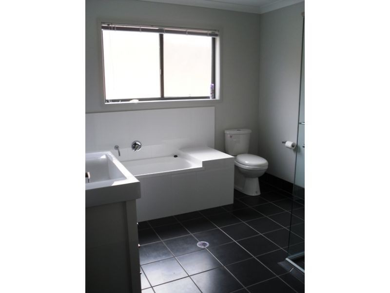 31 Presidential Avenue, Jones Hill QLD 4570