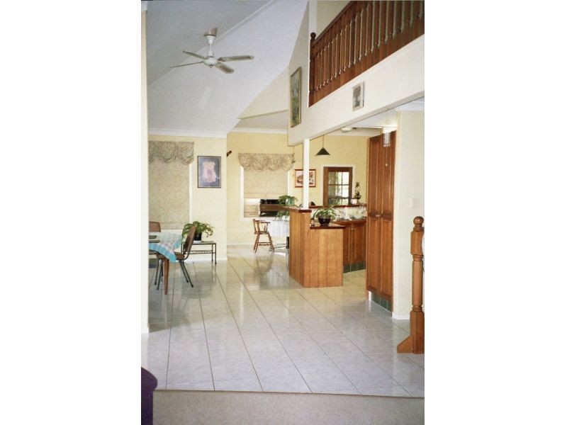 1 Liam Lane, Southside QLD 4570