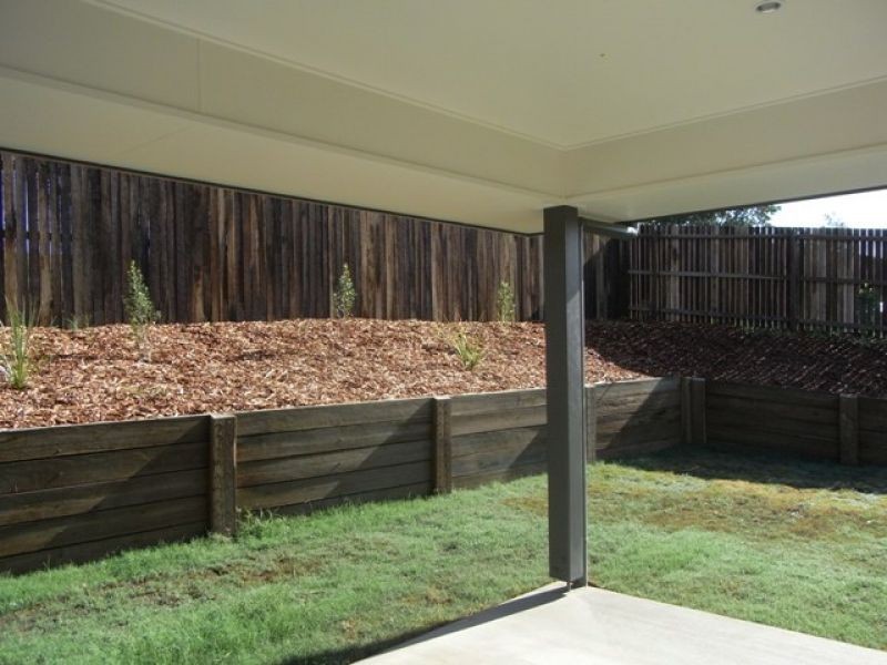 12 Eagle Hawk Drive, Southside QLD 4570