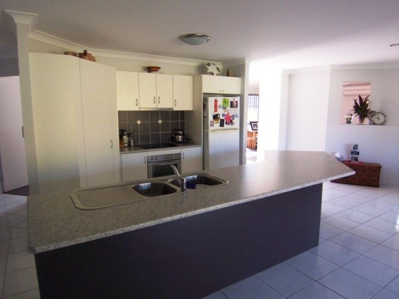 31 Premier Avenue, Jones Hill QLD 4570