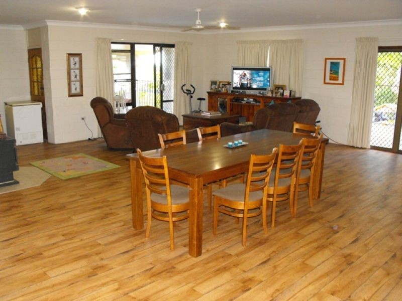 Mcintosh Creek QLD 4570