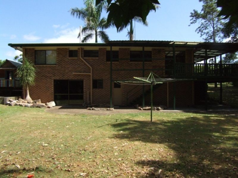 99 Groundwater Road, Southside QLD 4570