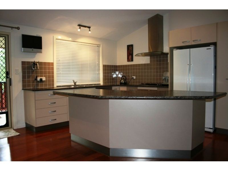 Glenwood QLD 4570