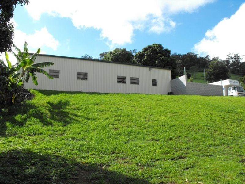 184 Robinson Road, Calico Creek QLD 4570