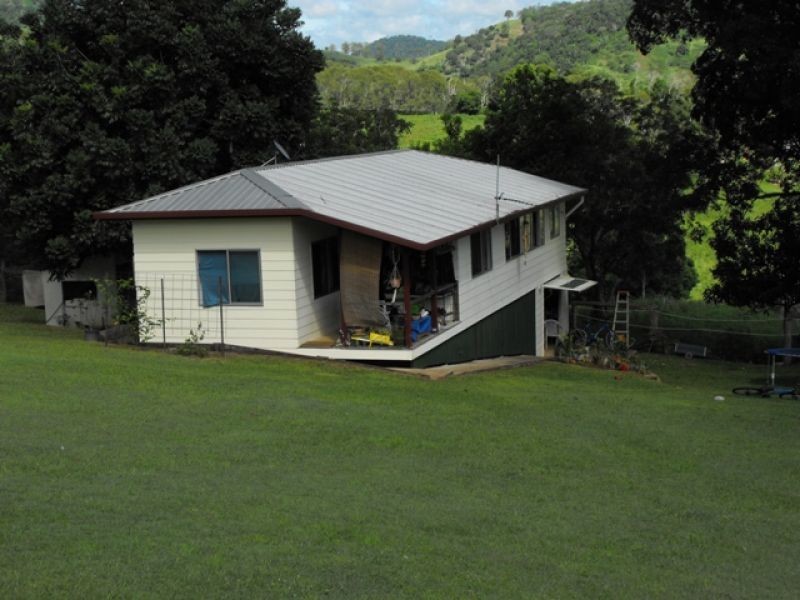 184 Robinson Road, Calico Creek QLD 4570