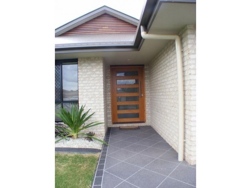85 Gympie View Drive, Southside QLD 4570