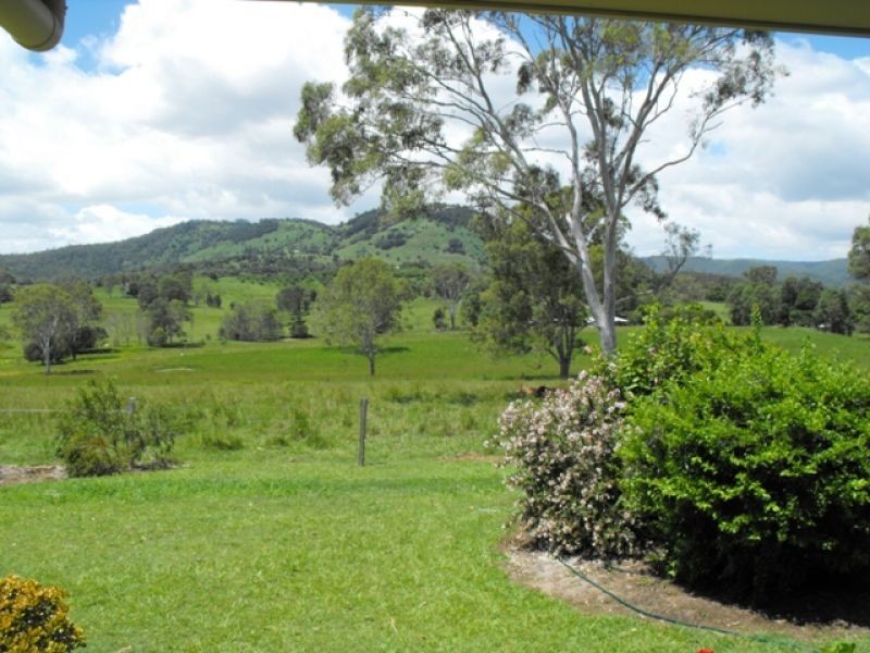 38 Shadbolt Road, Mothar Mountain QLD 4570