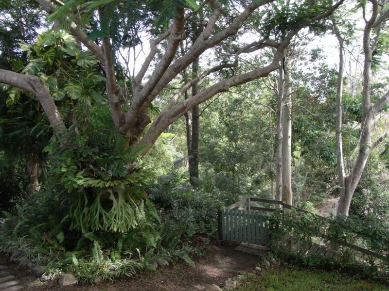 1 Barton Road, Victory Heights QLD 4570