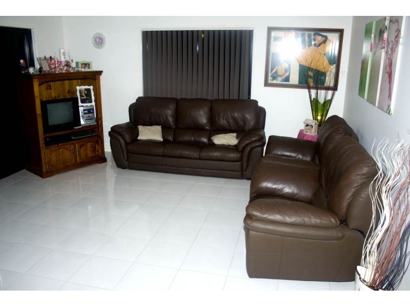 20 Jasmine Avenue, Southside QLD 4570