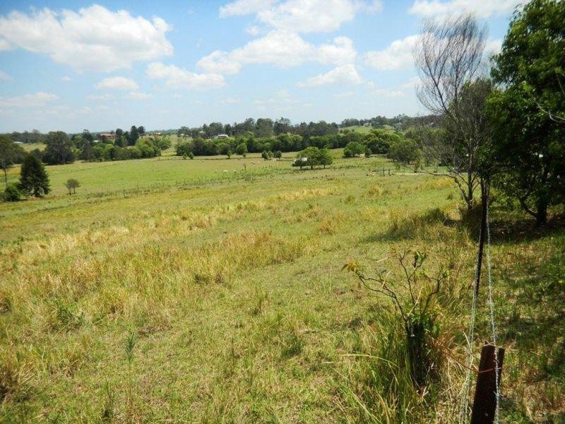 281 Old Goomboorian Road, Veteran QLD 4570